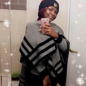 Meet your Posher, Laeticia